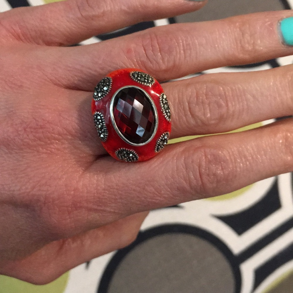 Vintage garnet & sterling silver size 5 1/2.